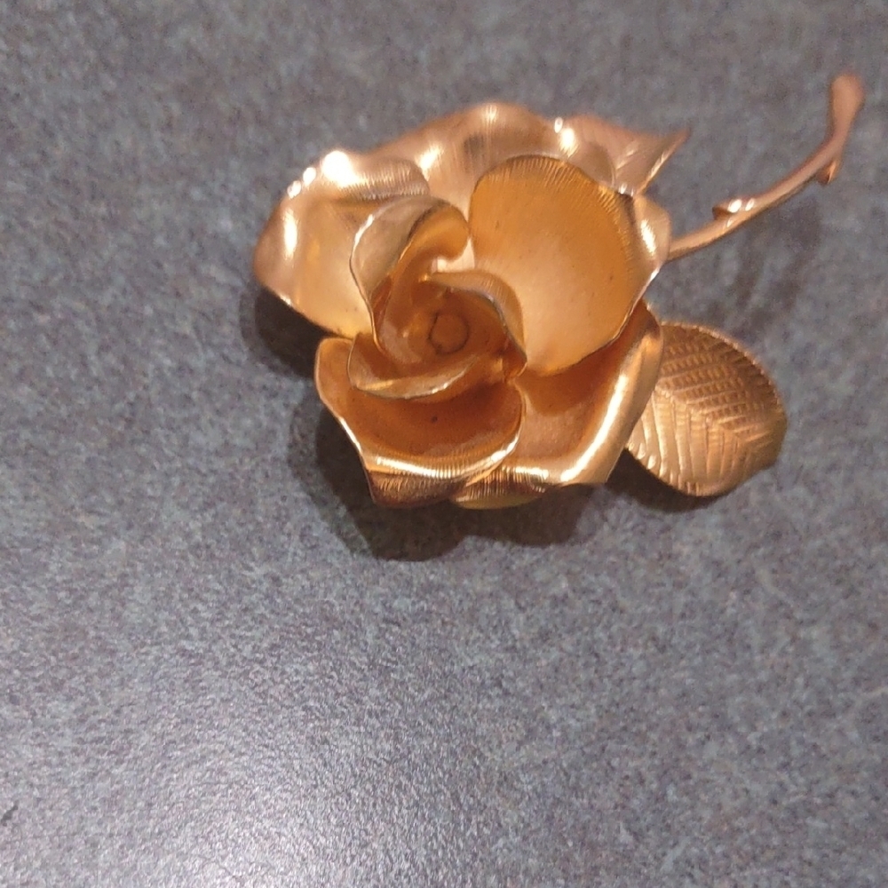 Vintage Gold Tone  Rose Bloom Brooch Signed Cerrito - Picture 2 of 6